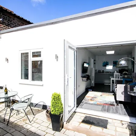 Дом отдыха Self-contained In The Heart Of With Parking