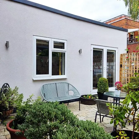 Self-contained In The Heart Of With Parking Дом отдыха Исингволд