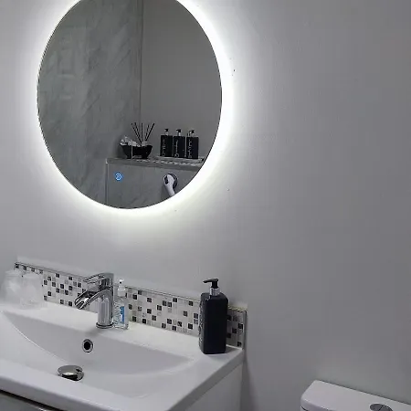 Self-contained In The Heart Of With Parking 펜션 *