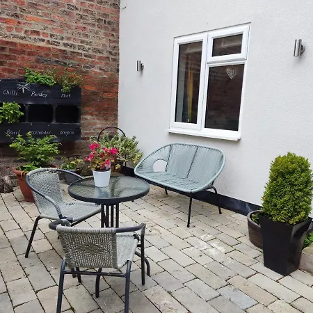 Little Ings, Modern, Idyllic, Self-contained Hideaway In Easingwold, North Yorkshire